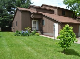 11 Meadow Ln, Athens, OH 45701