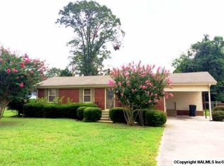 808 Peachtree St, Athens, AL 35611