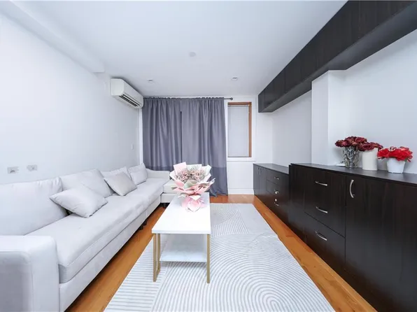 1457 West 5th Street image 6 of 29