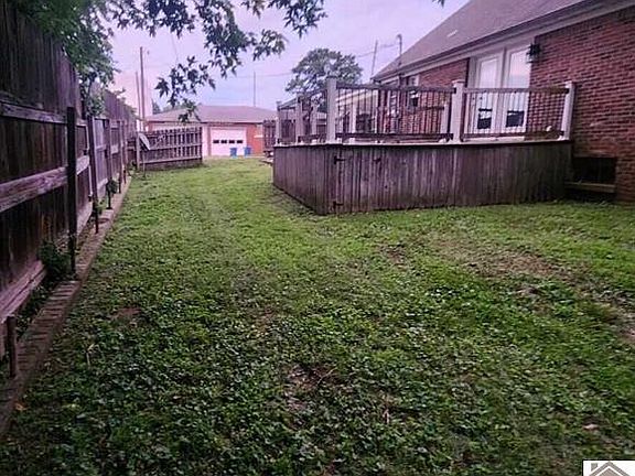 3rd image of 718 Moscow Ave
