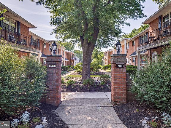 2nd image of 340 Woodlawn Ter APT F5