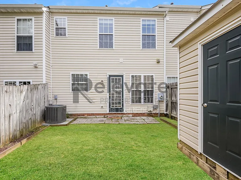 5504 Springwater Ln — Photo 20
