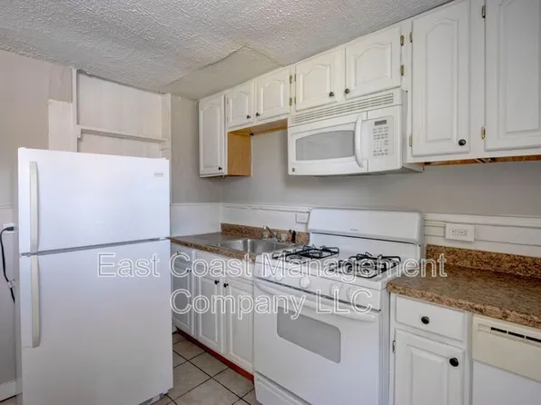 1822 McHenry St, Baltimore, MD 21223