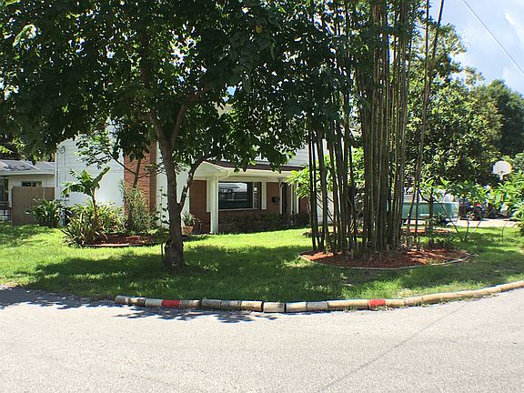 Corner elevation