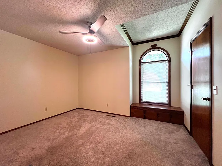1120 W Maplewood St — Photo 14