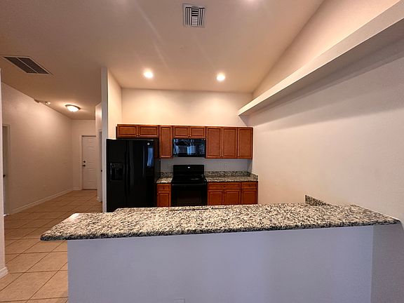 3rd image of 1043 SE 11th Ter
