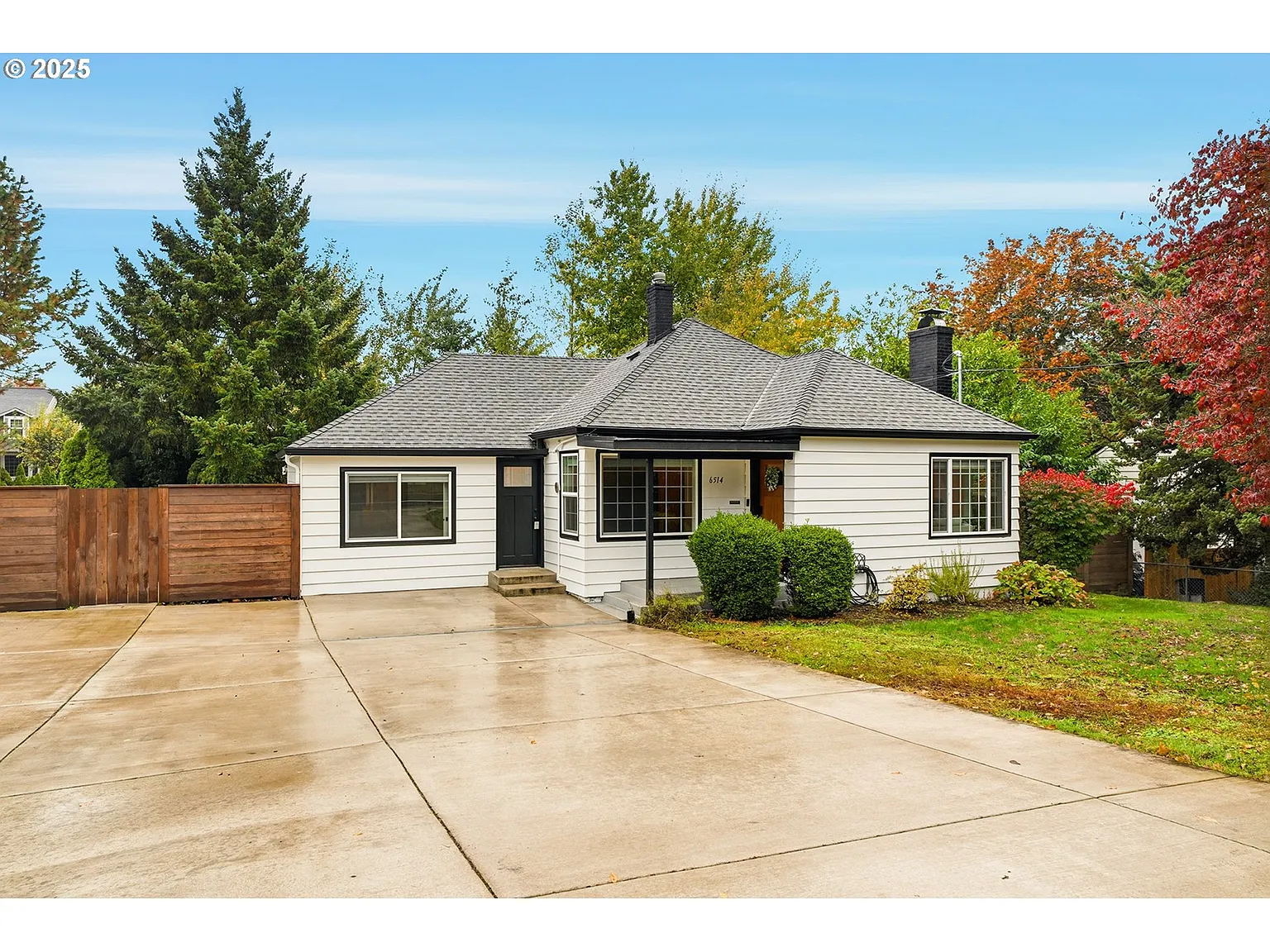 6514 SE Thiessen Rd photo 1