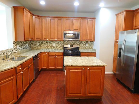 5th image of 2125 Congresbury Pl