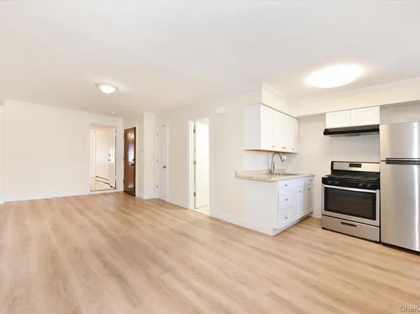 153-15 79th Avenue image 9 of 28