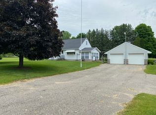 6540 Vinton Ave NW, Comstock Park, MI 49321