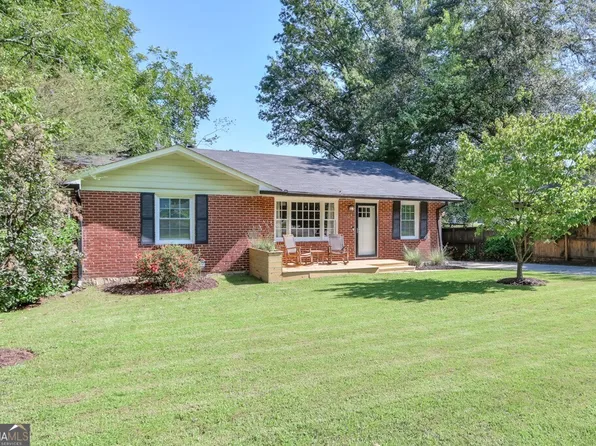 885 Scott Cir, Decatur, GA 30033