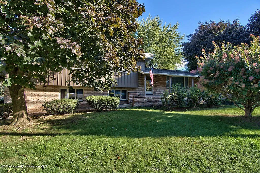 214 Karen Dr photo 1