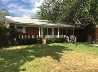 1704 Broadmoor Dr, Brownwood, TX 76801