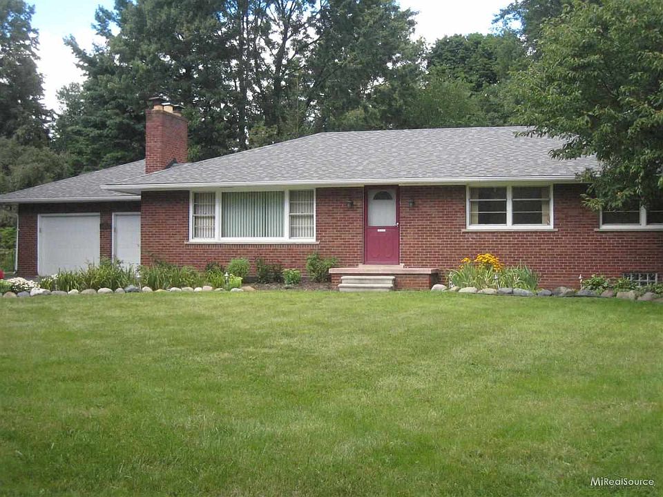 1st image of 319 Belhaven Dr