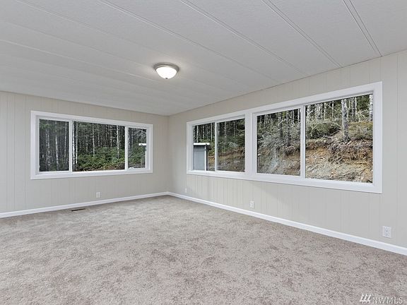 4th image of 180 NE Sanctuary Ln