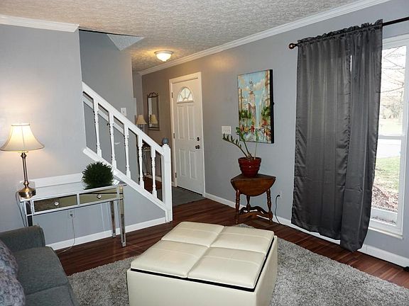 4th image of 12204 Woodsfield Cir E