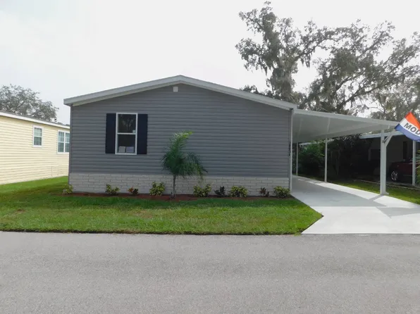 38034 Woodgate Ln, Zephyrhills, FL 33542