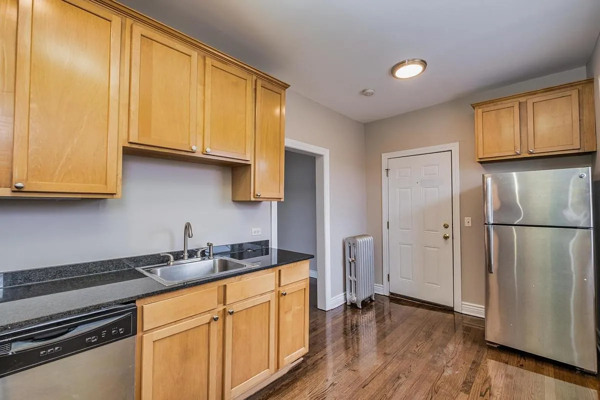 2 bed, 1.0 bath, $1,595 — Photo 4