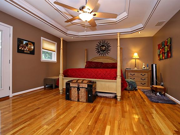 5th image of 6012 Six Mile Ln