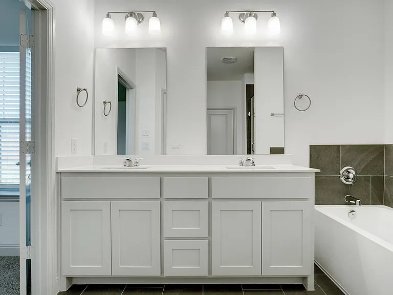 331 Oak Creek Dr — Photo 15