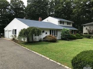 12 Sage Rd, Port Jefferson Station, NY 11776