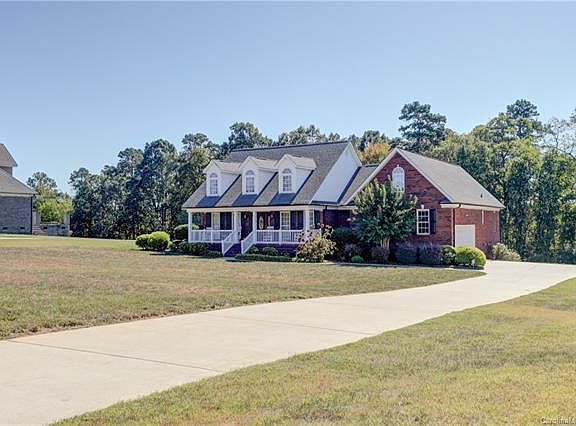 3rd image of 4023 Cheshire Glen Dr