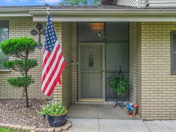 4th image of 12193 S Oakwood Dr