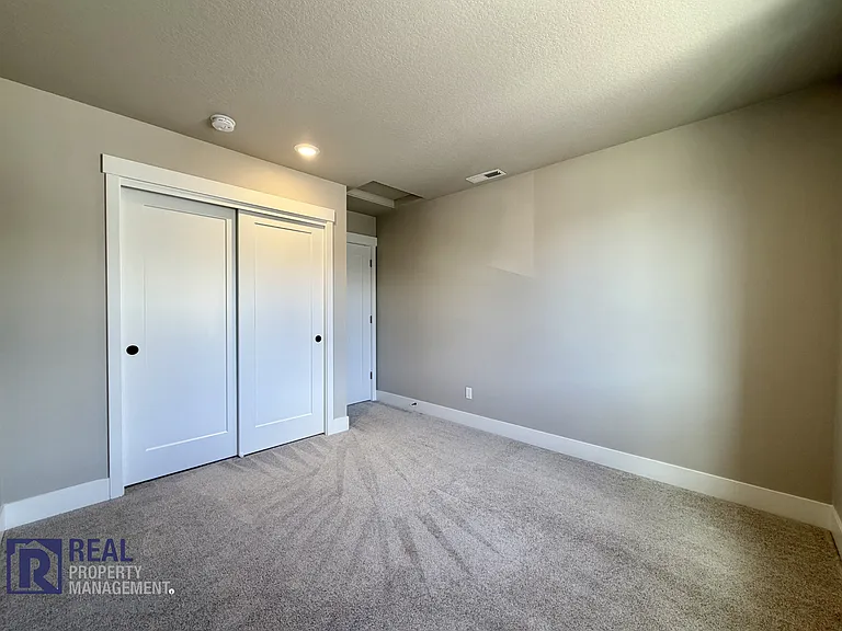 7365 SE Benedict St — Photo 14