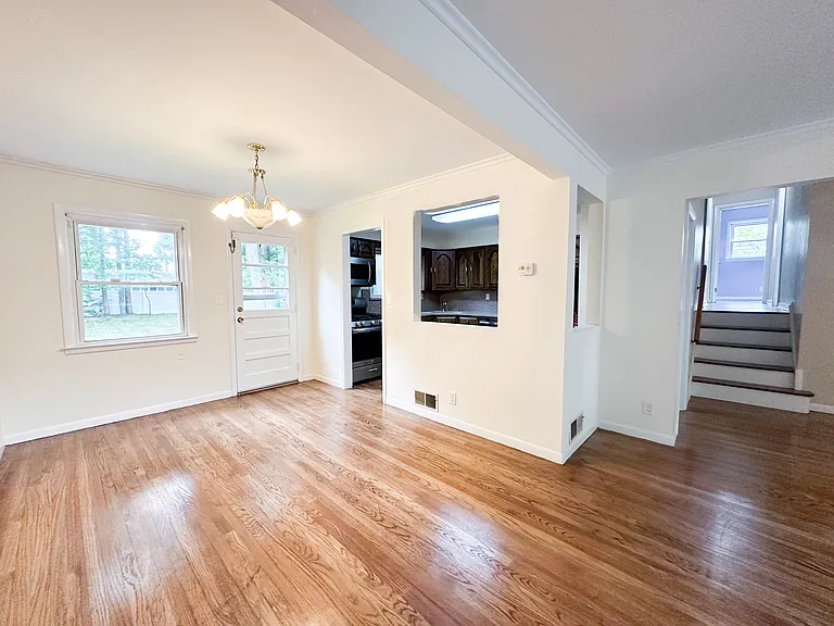 11 N Derby Rd — Photo 23