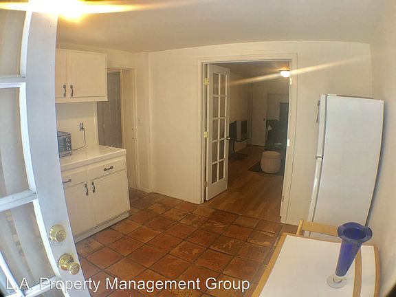 5th image of 1433 N Hayworth Ave APT 18