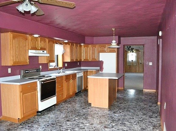 3rd image of 256 Irongate Dr