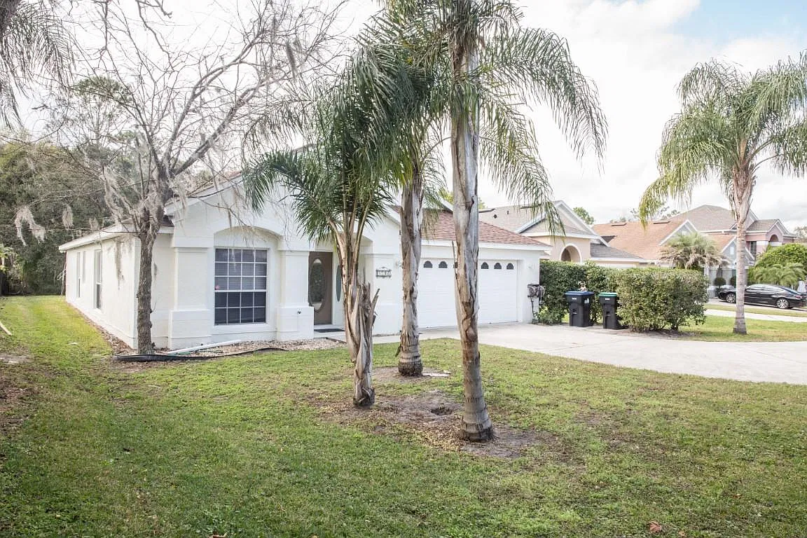 4 bed, 2036 sqft, $2,850 — Photo 3