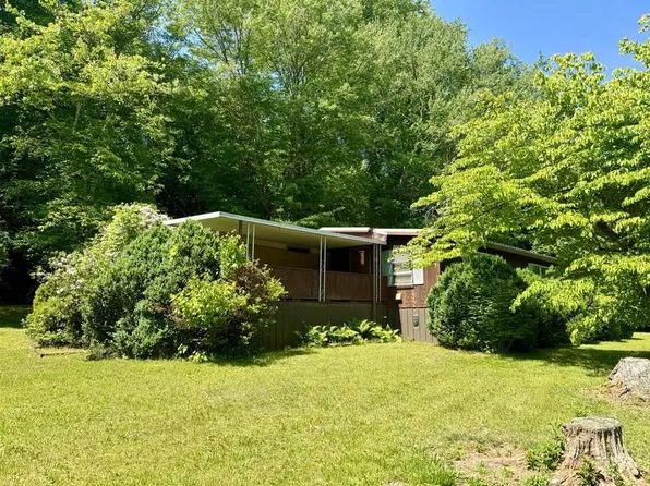 24 Meadow Creek Rd, Franklin, NC 28734