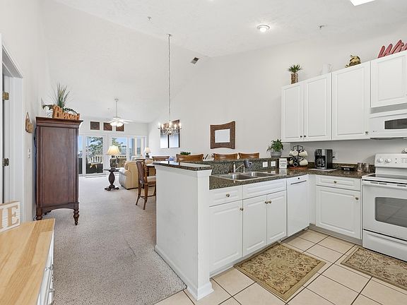 3rd image of 601 Hillside Dr. N #3945