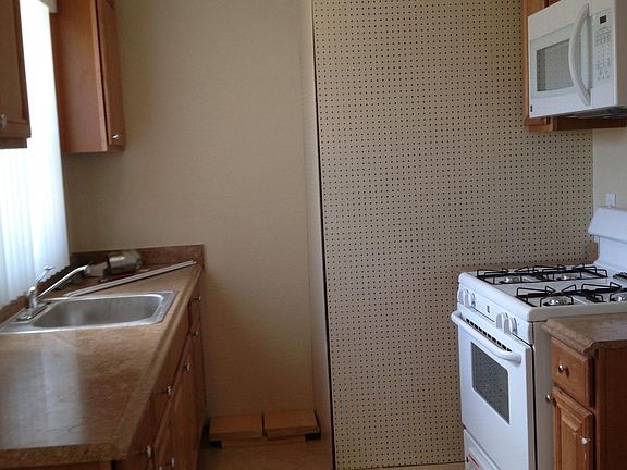 3rd image of 408 Mastick Ave #408