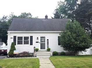 114 Riverview Rd, Pompton Lakes, NJ 07442