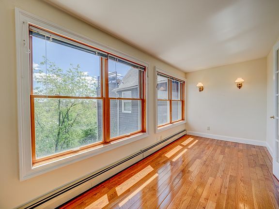 4th image of 546 Undercliff Ave #1