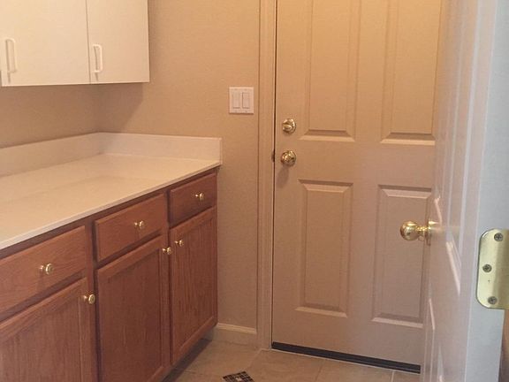 5th image of 5927 Riverbank Cir