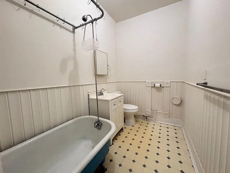 603 5th Ave #4 — Photo 8
