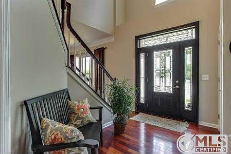 4th image of 322 Millhouse Dr