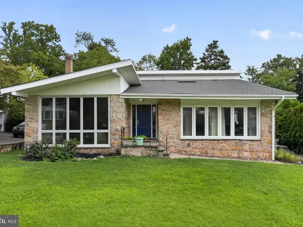 7931 Oak Hill Dr, Cheltenham, PA 19012