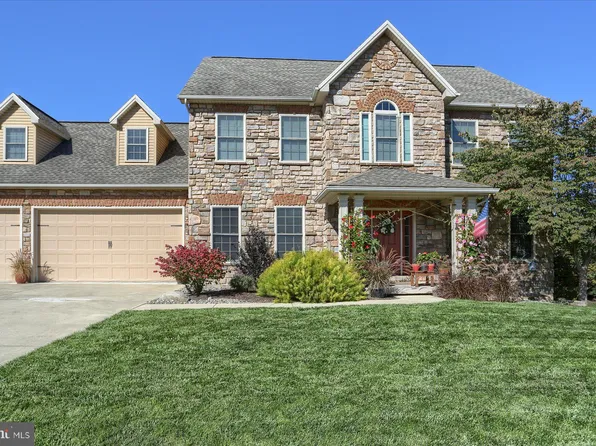 476 Adam Ln, Mechanicsburg, PA 17050