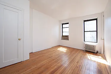 Rented by R New York