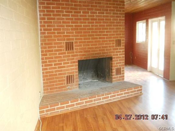 4th image of 2060 S Palmetto Ave