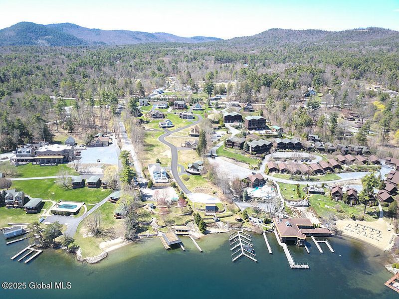 3rd image of 19 Sunnyview Lane