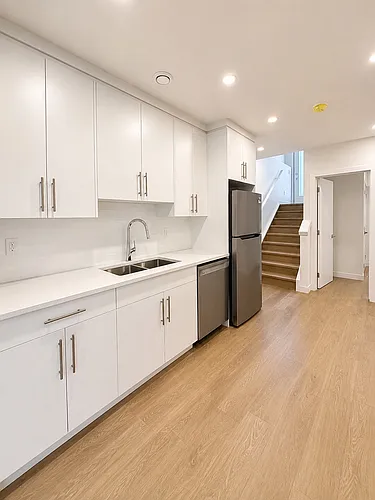 2858 Grant Cres SW #2856-R Photo 1