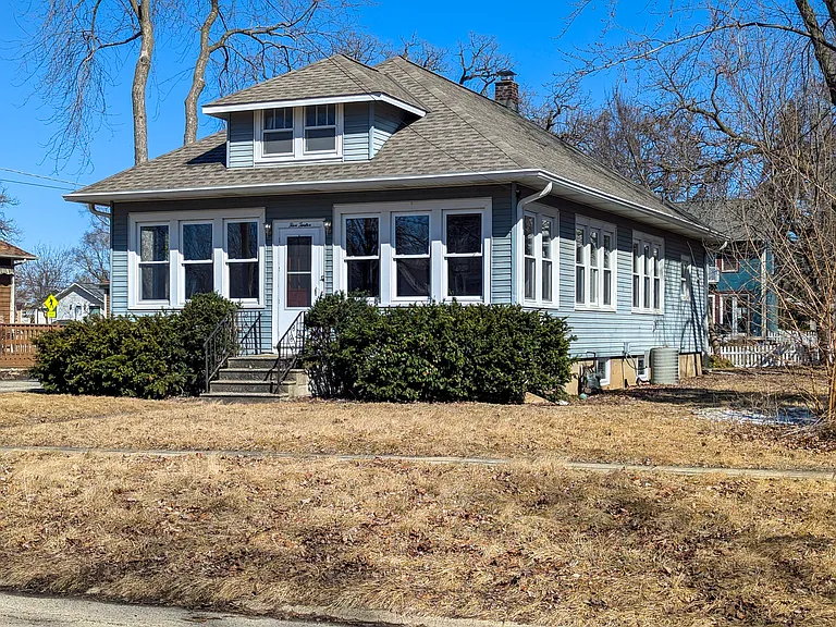 512 Lake St — Photo 20
