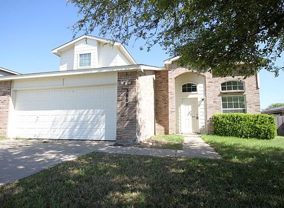 5th image of 3803 Thunder Creek Dr