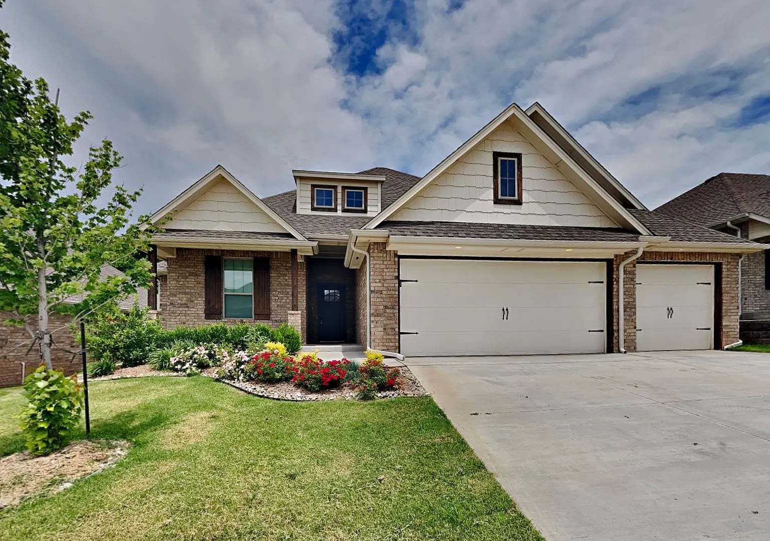 Very Nice 4 bedroom 3 bath home in Edmond schools — Photo 2