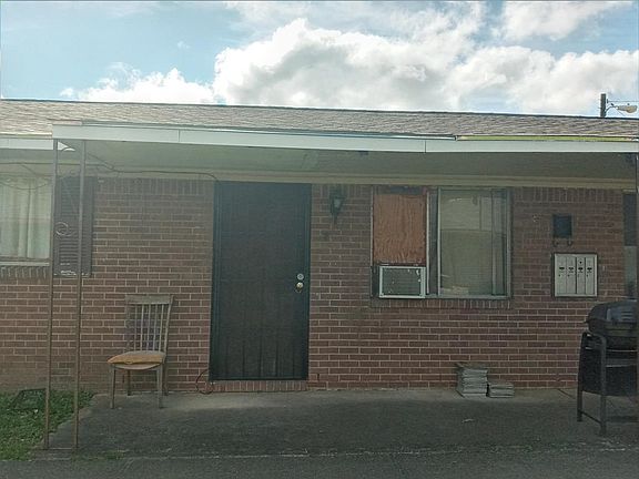 4th image of 3211 Lee St